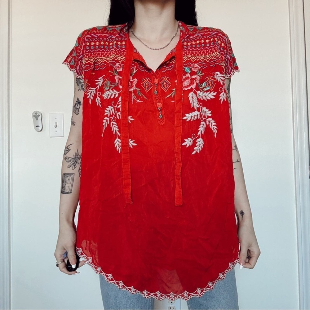 Johnny Was Lissa Weekend Top Linen Red with Multi Floral Embroidery XS